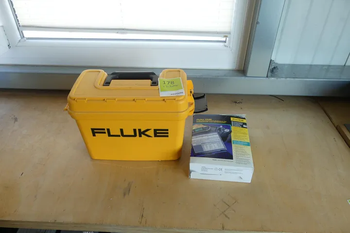 FLUKE 6500 Appliance Tester mit Koffer und Zubehör
